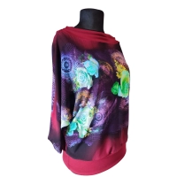 Bluzka kimono z marszczonym dekoltem - wzór w kremowe róże